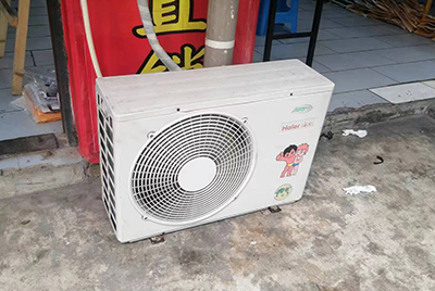 社旗空调突然不制冷只吹自然风怎么办？